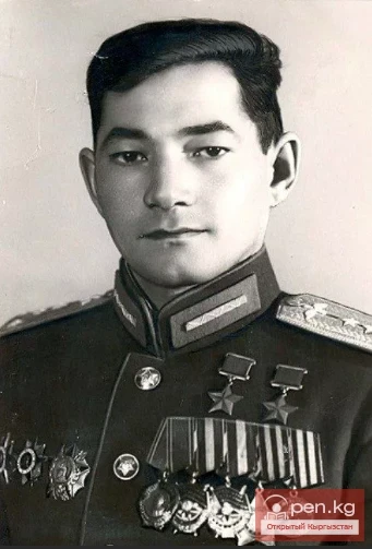 Герой Великой Отечественной Войны кыргызстанец Бегельдинов Талгат Якубекович